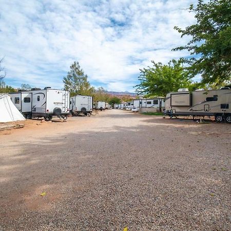 Funstays Glamping Setup Tent In Rv Park #4 Ok-T4 모아브 외부 사진