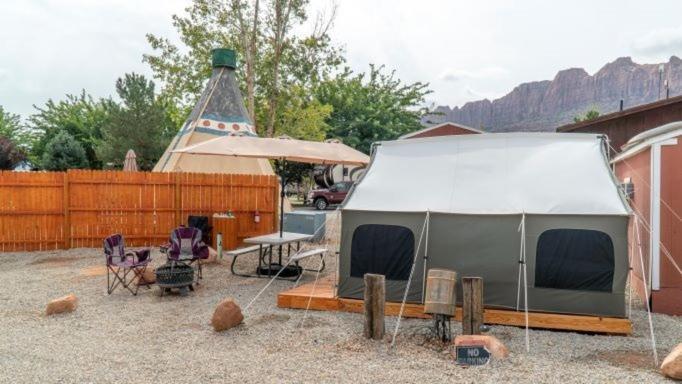 Funstays Glamping Setup Tent In Rv Park #4 Ok-T4 모아브 외부 사진