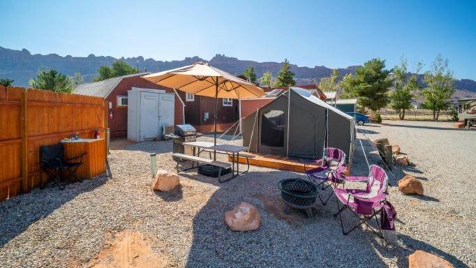 Funstays Glamping Setup Tent In Rv Park #4 Ok-T4 모아브 외부 사진